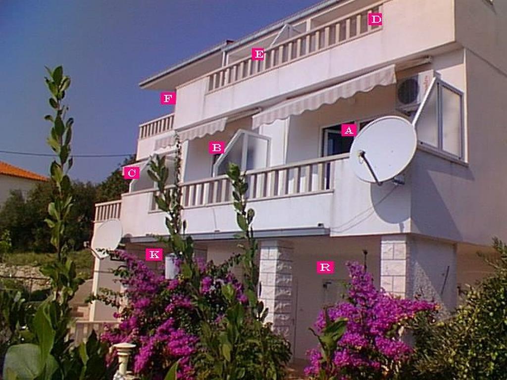 Apartments Mediteran Tice 外观 照片