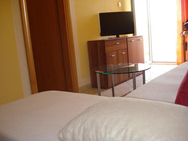 Apartments Mediteran Tice 外观 照片