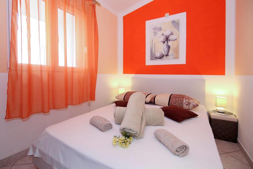 Apartments Mediteran Tice 外观 照片